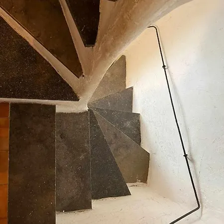 Romantic Duplex With Terrace And Great Views Girona