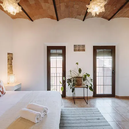 Romantic Duplex With Terrace And Great Views * Gerona