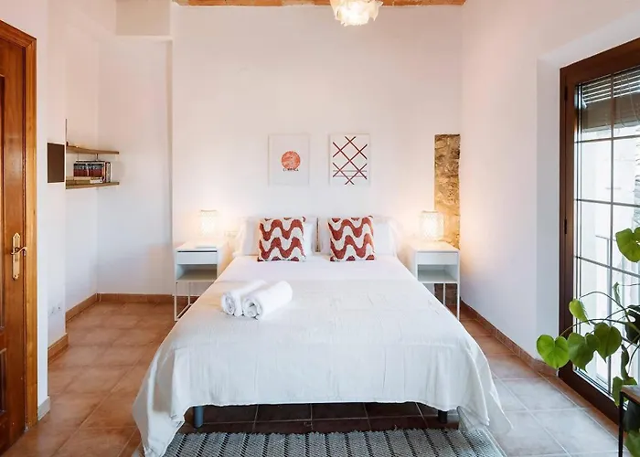 Romantic Duplex With Terrace And Great Views * Gerona